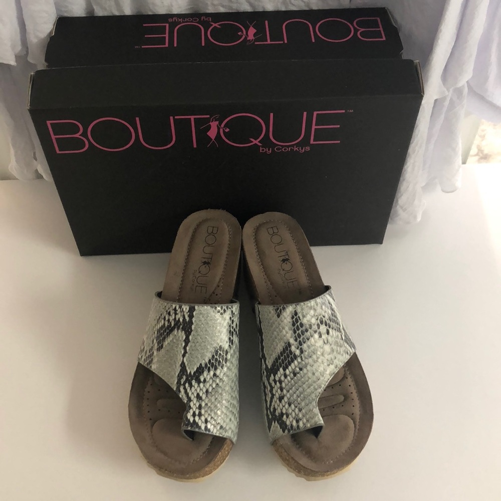 Boutique by Corkys Benton 30-5335-bksn